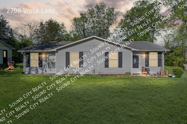 property at 2708 Vista Ln