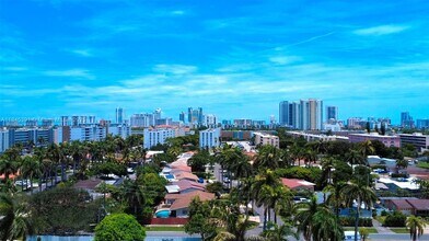 907 NE 3rd St in Hallandale Beach, FL - Building Photo - Building Photo