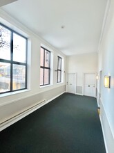 841 Parker St, Unit 303 in Boston, MA - Building Photo - Building Photo