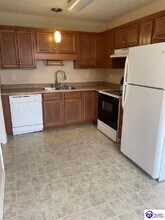 122 Darby Woods Ct in Radcliff, KY - Building Photo - Building Photo