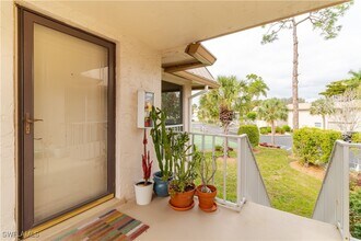 1549 Sandpiper St in Naples, FL - Foto de edificio - Building Photo