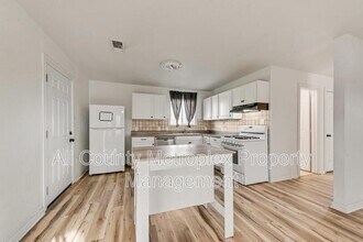 1303 S Medora St in Terrell, TX - Building Photo - Building Photo