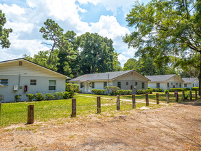 5659 Merrill Rd in Jacksonville, FL - Building Photo - Building Photo