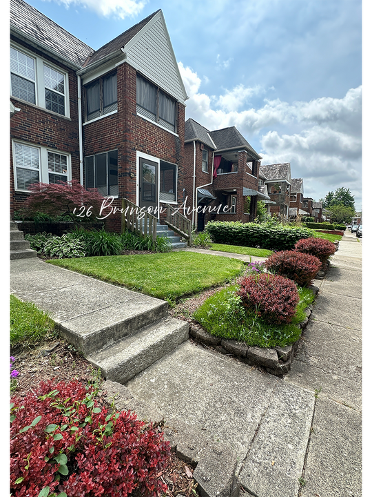126 Brunson Ave in Columbus, OH - Building Photo