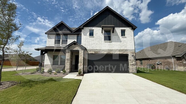 685 Briar Dr in Lavon, TX - Building Photo - Building Photo