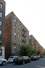 68-76 Thayer St in New York, NY - Building Photo - Building Photo