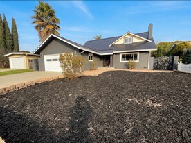 400 Santa Maria Dr in Fairfield, CA - Building Photo