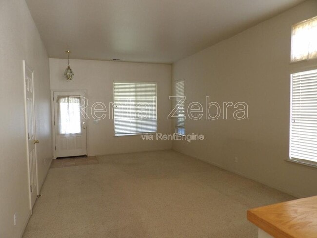 1896 Edgewood Ct in Merced, CA - Building Photo - Building Photo