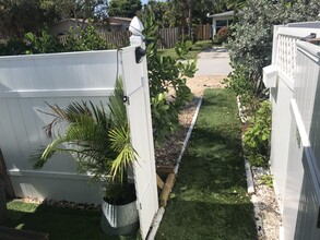 1326 NE 14th Pl, Unit 1-bedroom home cottage in Fort Lauderdale, FL - Foto de edificio - Building Photo