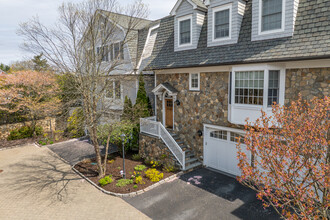 Ardsley Square in New Canaan, CT - Building Photo - Building Photo