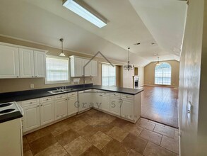 2071 Village Ln in Calera, AL - Building Photo - Building Photo