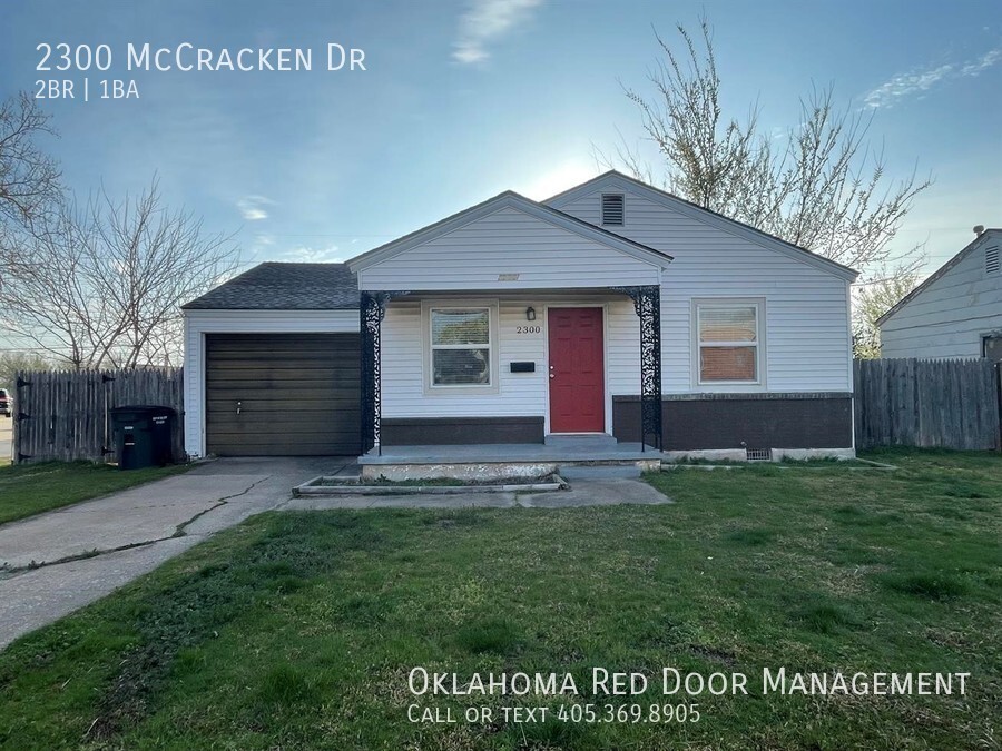 2300 McCracken Dr in Del City, OK - Building Photo