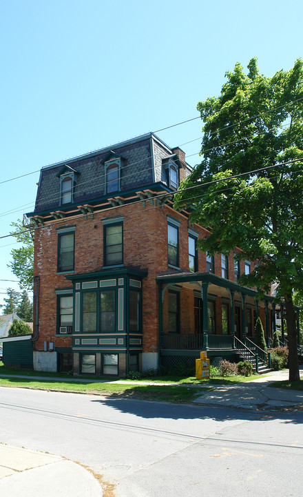 168 Nelson Ave in Saratoga Springs, NY - Building Photo