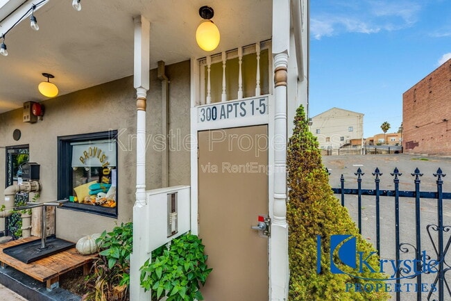 300 Virginia St, Unit 4