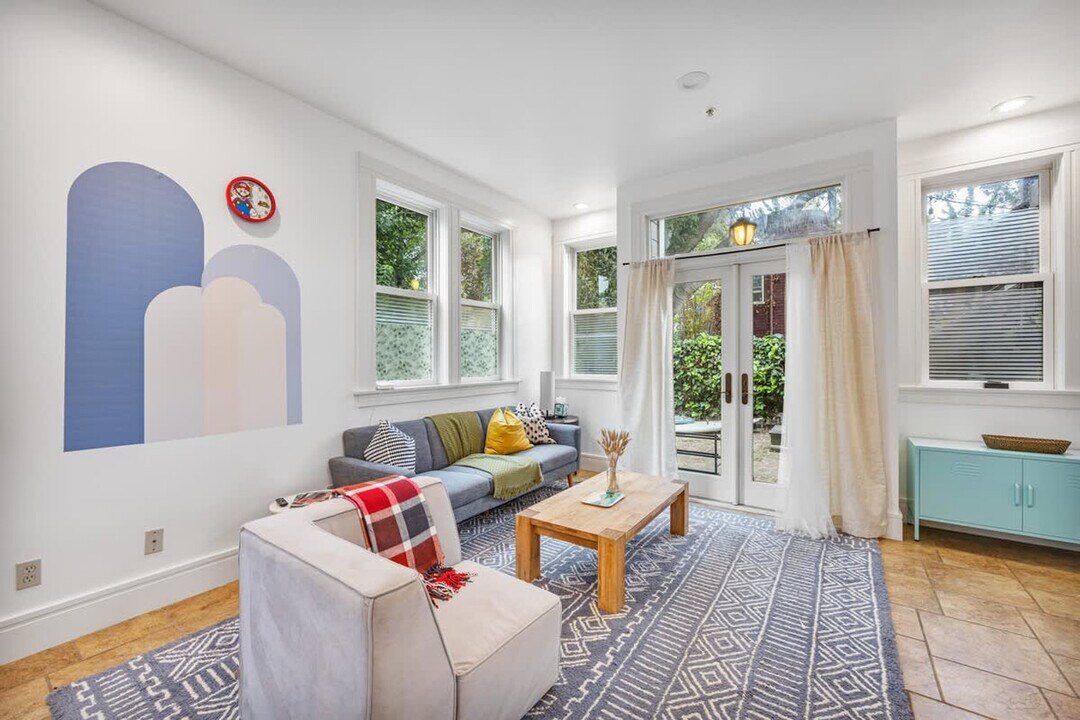 1936 Channing Way in Berkeley, CA - Building Photo