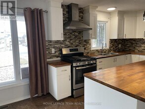 6030 Renaud Rd in Ottawa, ON - Building Photo - Building Photo