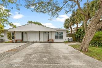 401 Sunrise Dr in Cocoa Beach, FL - Building Photo - Building Photo