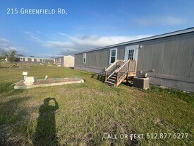 215 Greenfield Rd in Kyle, TX - Building Photo