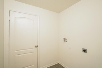 2174 SW Wayne St in Port St. Lucie, FL - Building Photo - Building Photo