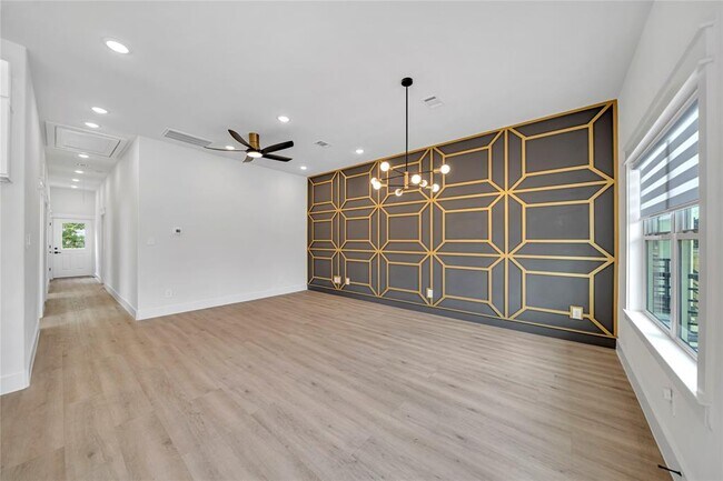 4834 Higgins St in Houston, TX - Building Photo - Building Photo