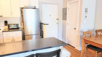 131 Summer St, Unit 22 in Malden, MA - Building Photo - Building Photo