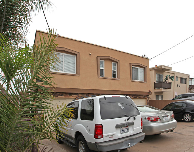 4426 Temecula St in San Diego, CA - Building Photo - Building Photo