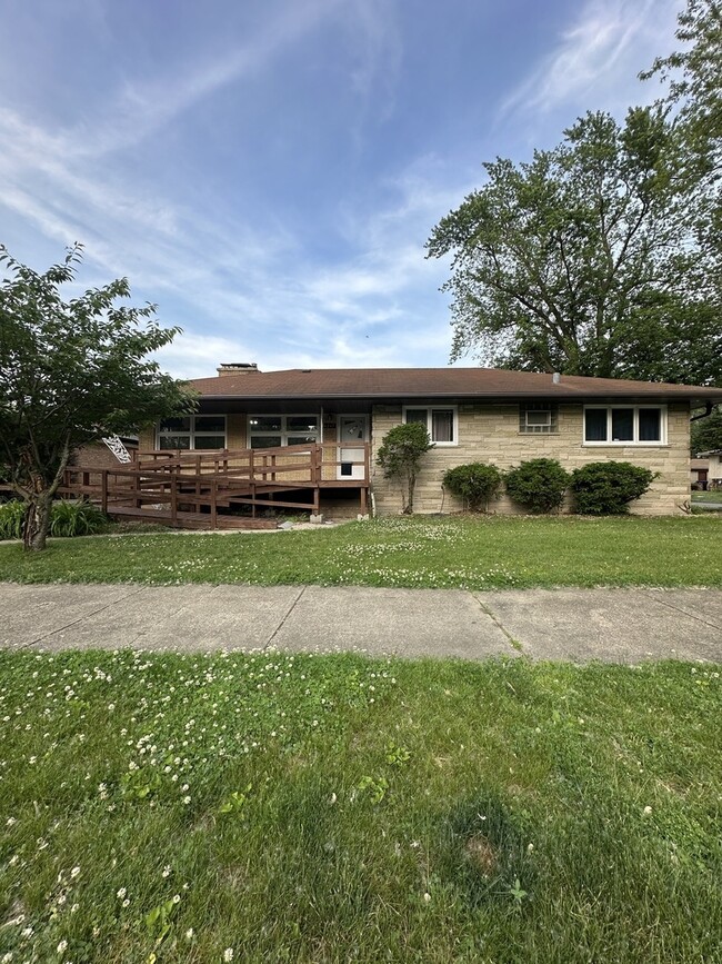 property at 14247 S Marquette Ave
