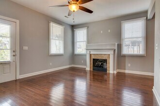 1820B 5th Ave N in Nashville, TN - Building Photo - Building Photo