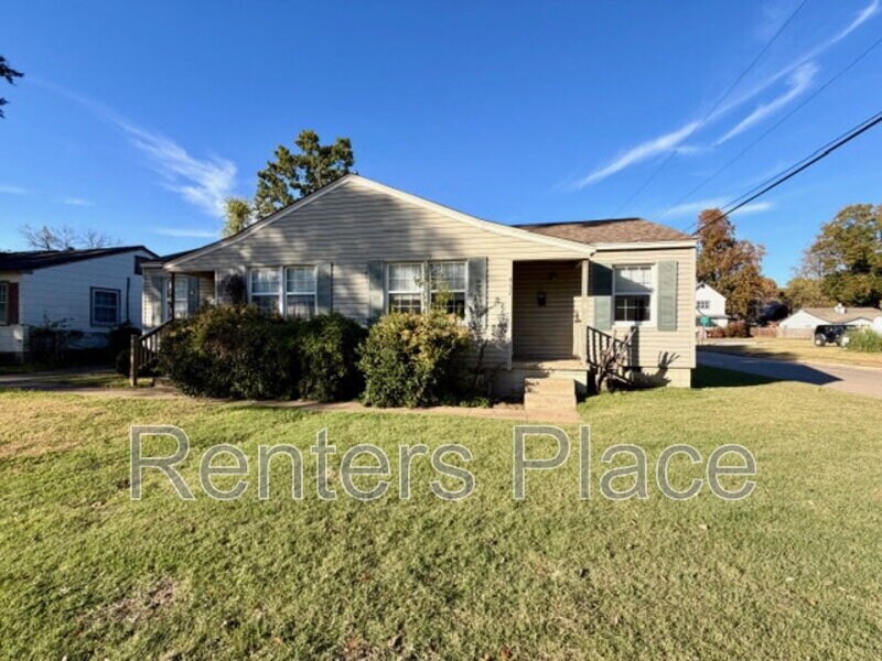 957 E 37th Pl in Tulsa, OK - Building Photo