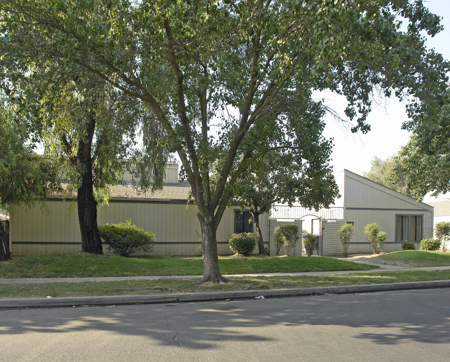 5216-5226 E Liberty Ave in Fresno, CA - Foto de edificio