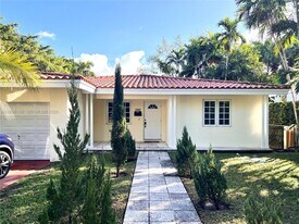 1507 Pizarro St in Coral Gables, FL - Building Photo