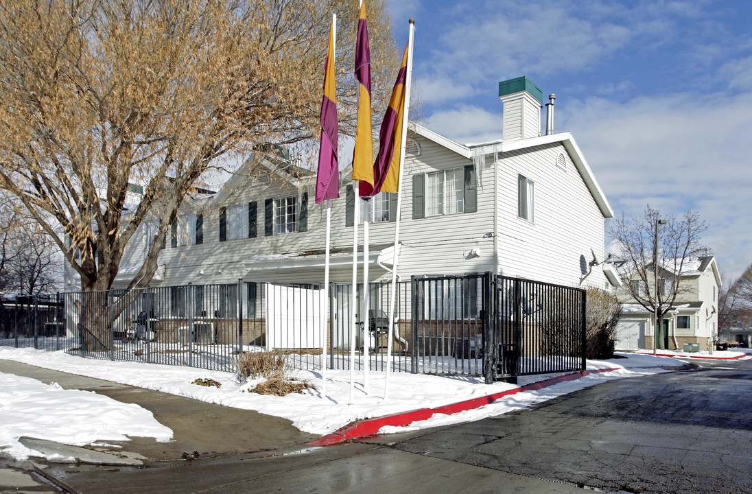 Riverview Townhomes in Salt Lake City, UT - Building Photo