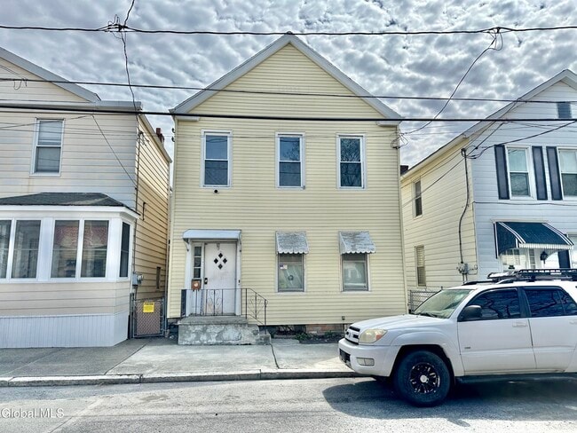 property at 37 High St