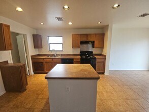 1613 Timber Glen Dr in Bedford, TX - Building Photo - Building Photo