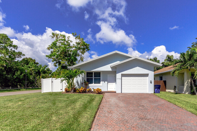 17701 Yancy Ave in Jupiter, FL - Building Photo - Building Photo
