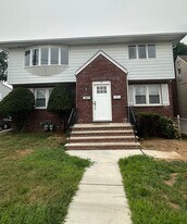 20 Kipp Ave in Lodi, NJ - Building Photo