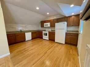 11 McCullums Ln in Highland Falls, NY - Building Photo - Building Photo