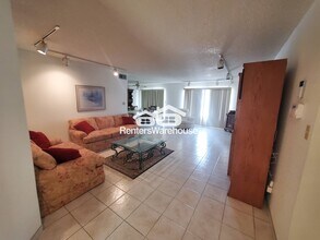 5136 E Tierra Buena Ln in Scottsdale, AZ - Building Photo - Building Photo