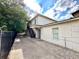 629 S 5th St in Waco, TX - Building Photo