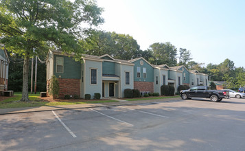 Willow Creek Apartment Homes in Scottsboro, AL - Building Photo - Building Photo