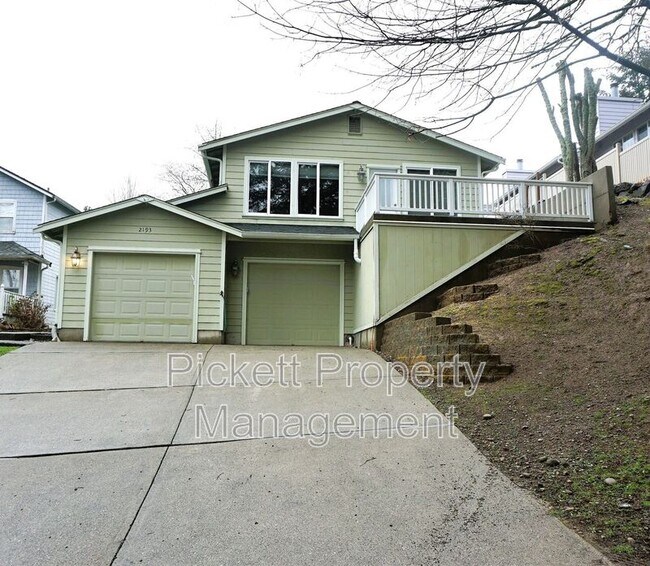property at 2193 Woodland Dr
