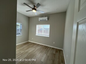 8371 Bergthold Way in Sacramento, CA - Foto de edificio - Building Photo