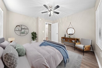 Esteban Park in Phoenix, AZ - Foto de edificio - Building Photo