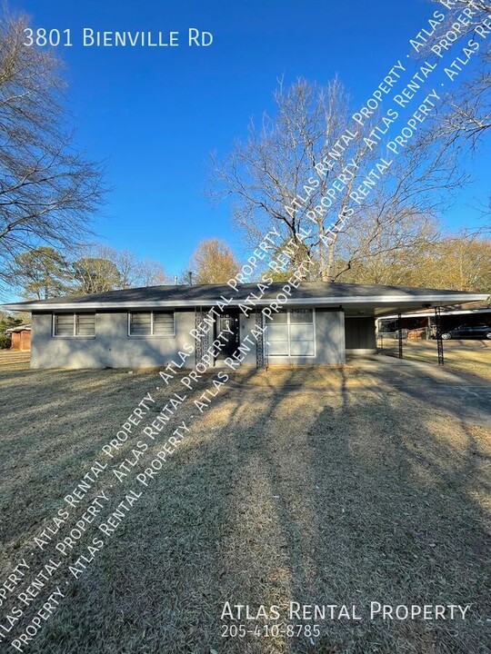 3801 Bienville Rd in Montgomery, AL - Building Photo