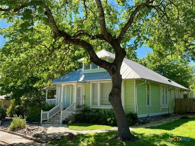 414 W San Antonio St in San Marcos, TX - Building Photo - Building Photo