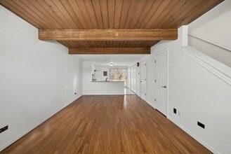 430 Normandie Ln in Round Lake Beach, IL - Building Photo - Building Photo