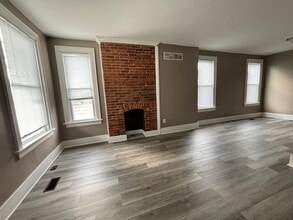 880 E Whittier St in Columbus, OH - Building Photo - Building Photo