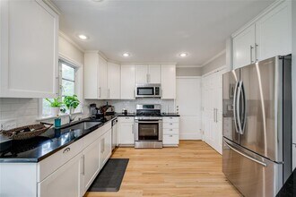 6002 Cary Dr in Austin, TX - Building Photo - Building Photo