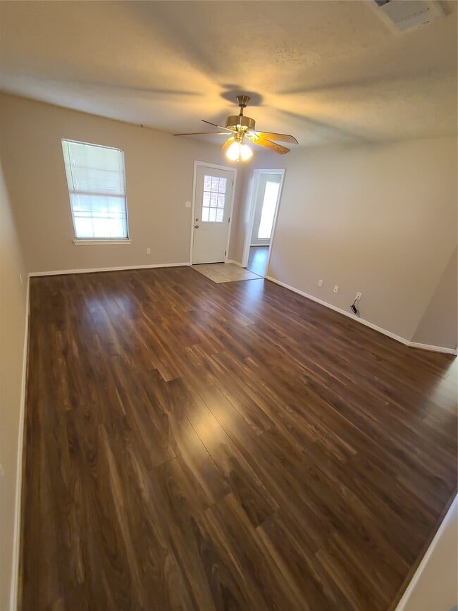 15133 Starboard Dr in Willis, TX - Building Photo - Building Photo
