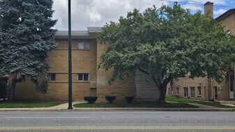 3529 S Harlem Ave in Berwyn, IL - Building Photo
